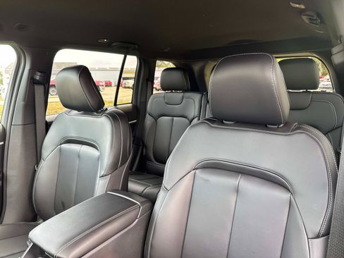 New 2025 Jeep Grand Cherokee Limited w/ Black Appearance Package RWD image 18