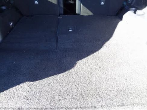 Used 2023 Toyota Highlander XSE image 21