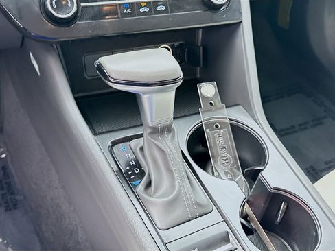 Used 2025 Hyundai Sonata SE image 13