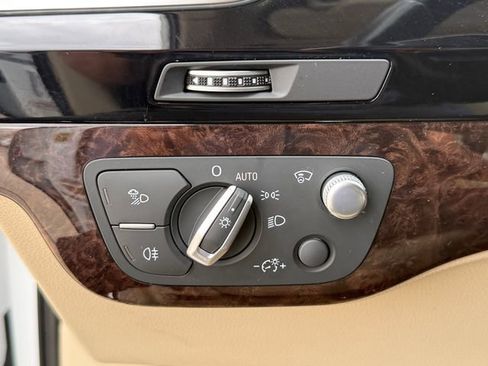 Used 2018 Audi Q7 3.0T Prestige w/ Prestige Package image 23