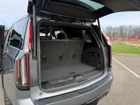 Used 2021 Cadillac Escalade Sport Platinum w/ LPO, ONYX Package AWD/4WD image 19