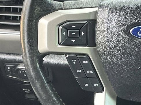 Used 2020 Ford F150 Lariat image 14