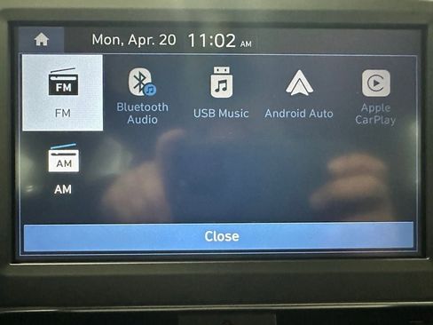 Used 2025 Hyundai Elantra SE FWD image 28