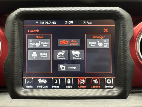 Used 2022 Jeep Wrangler Unlimited Rubicon w/ LED Lighting Group AWD/4WD image 6