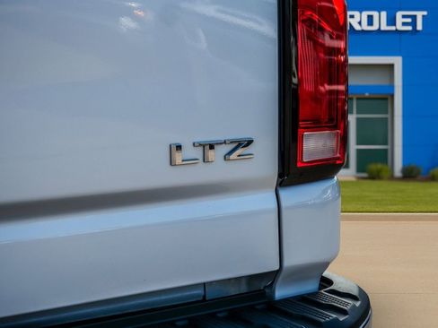 Used 2024 Chevrolet Silverado 2500 LTZ w/ LTZ Convenience Package AWD/4WD image 13