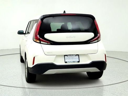 Used 2023 Kia Soul S FWD image 6