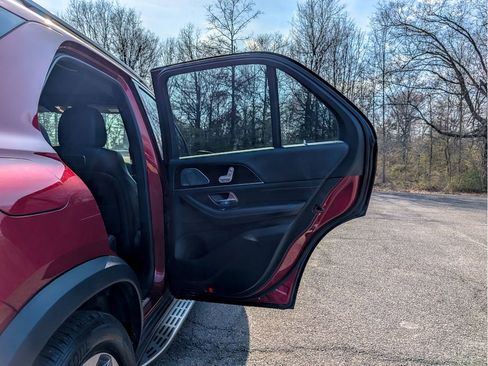 Used 2020 Mercedes-Benz GLE 350 4MATIC w/ 3rd Row Seat Package image 12