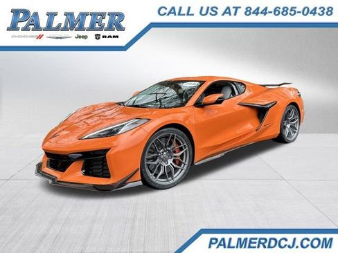 Used 2023 Chevrolet Corvette Z06 w/ Z07 Performance Package image 1