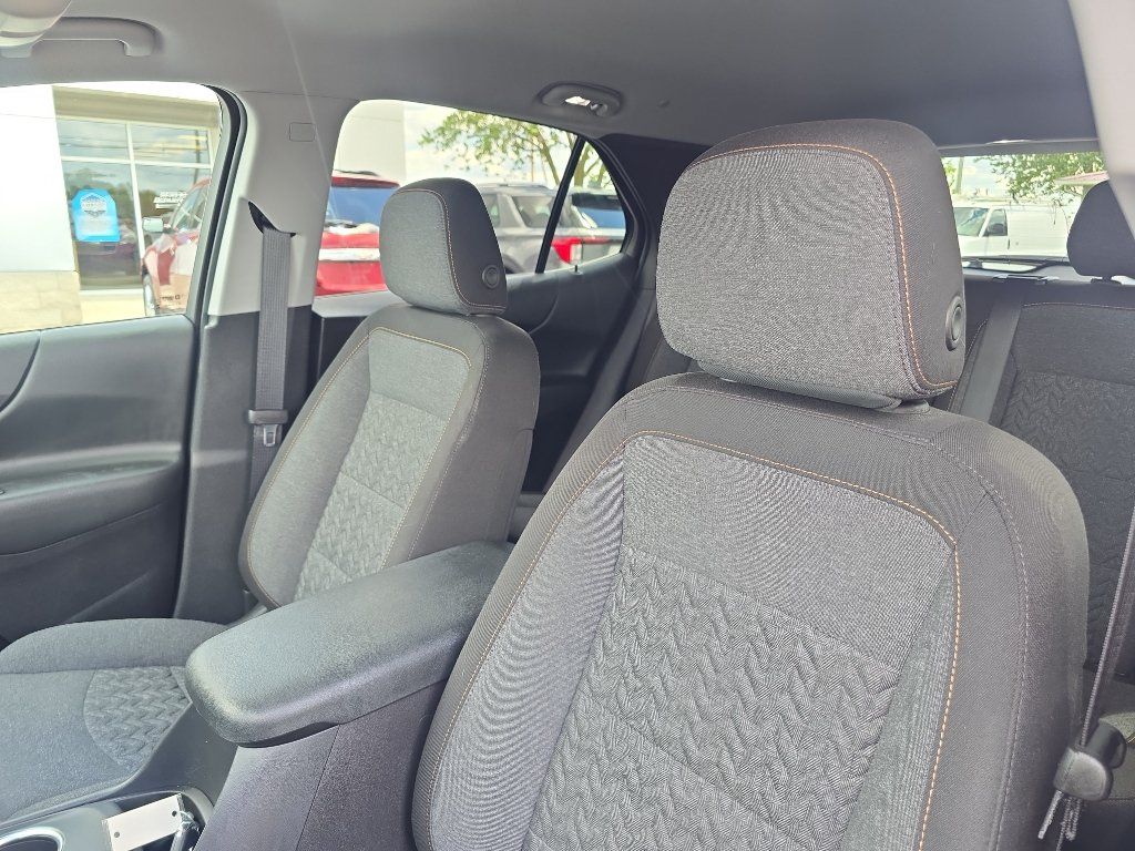 Used 2024 Chevrolet Equinox LT FWD image 14