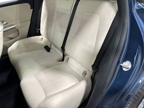 Used 2022 Mercedes-Benz GLA 250 4MATIC image 29
