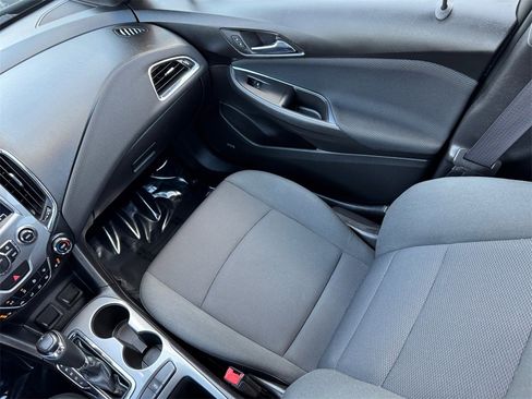 Used 2017 Chevrolet Cruze LT w/ Sun And Sound Package image 17