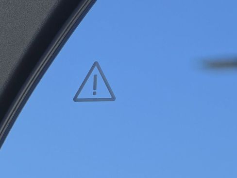 Certified 2025 Kia Niro EX FWD image 9