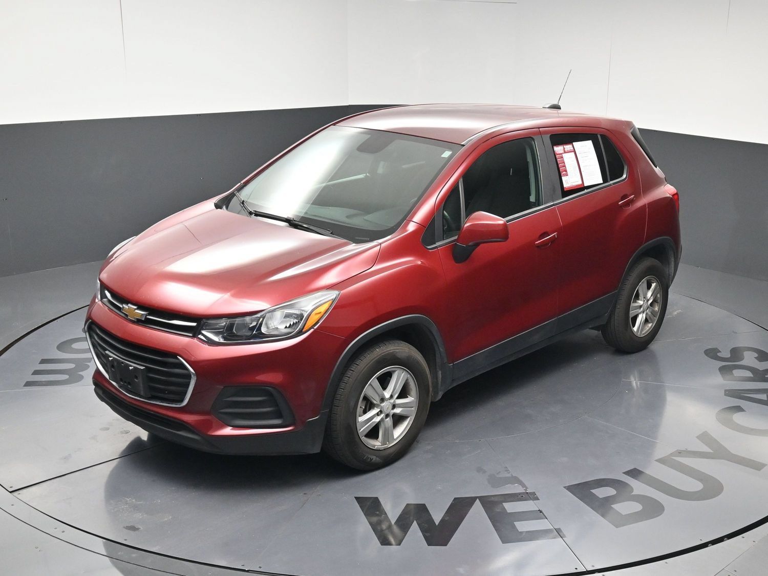 Used 2021 Chevrolet Trax LS w/ Tint and Cruise Package AWD/4WD image 13
