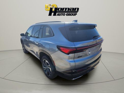 Used 2025 Buick Enclave Sport Touring AWD/4WD image 3