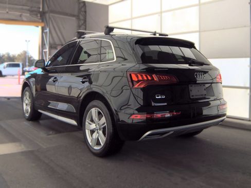 Used 2019 Audi Q5 2.0T Premium w/ Convenience Package AWD/4WD image 2