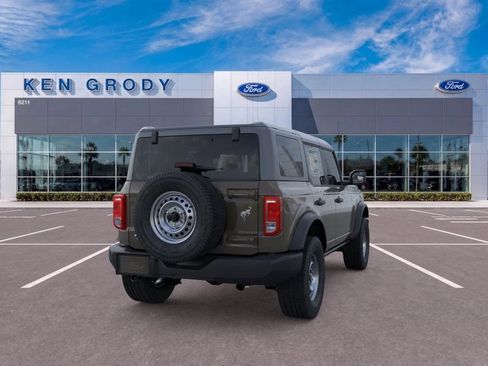 New 2026 Ford Bronco 4-Door AWD/4WD image 9
