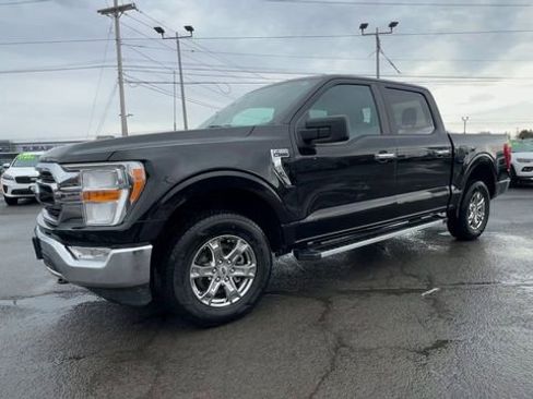 Used 2023 Ford F150 XLT w/ XTR Package AWD/4WD image 4