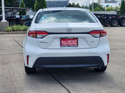 Certified 2026 Toyota Corolla LE FWD image 6