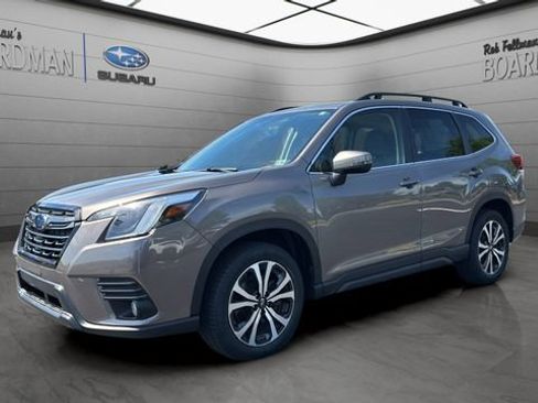 Used 2023 Subaru Forester Limited AWD/4WD image 10