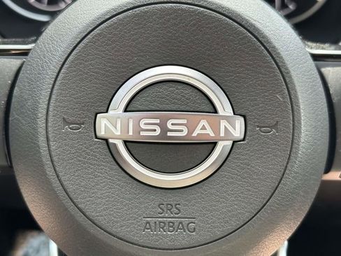 Used 2023 Nissan Rogue SL w/ SL Premium Package image 23