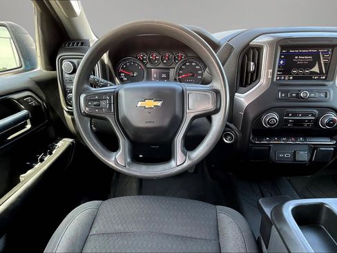 Used 2022 Chevrolet Silverado 1500 Custom image 9