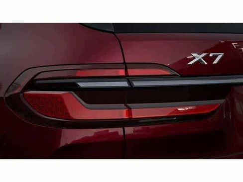 Used 2026 BMW X7 xDrive40i image 8