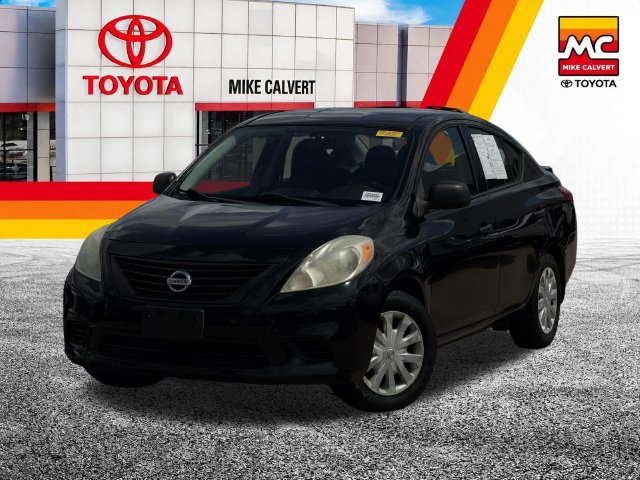 Used 2014 Nissan Versa S Plus FWD image 1