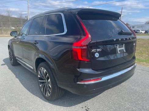 Used 2025 Volvo XC90 B6 Plus AWD/4WD image 3