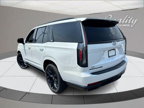 Used 2022 Cadillac Escalade Sport w/ Touring Package AWD/4WD image 5