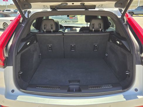 Used 2019 Cadillac XT4 Premium Luxury FWD image 18