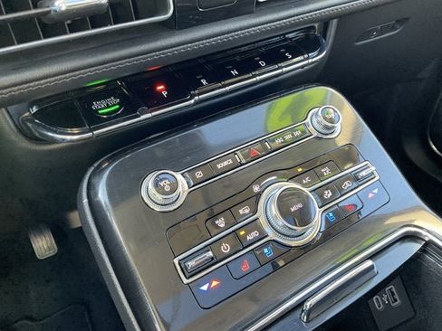 Used 2022 Lincoln Nautilus Reserve w/ Equipment Group 201A image 14