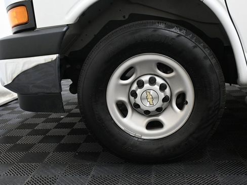 Used 2023 Chevrolet Express 2500 w/ Driver Convenience Package image 22