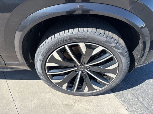 New 2026 Volvo XC90 T8 Ultra w/ Protection Package Premier AWD/4WD image 14