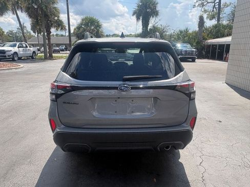 Used 2025 Subaru Forester Limited AWD/4WD image 2