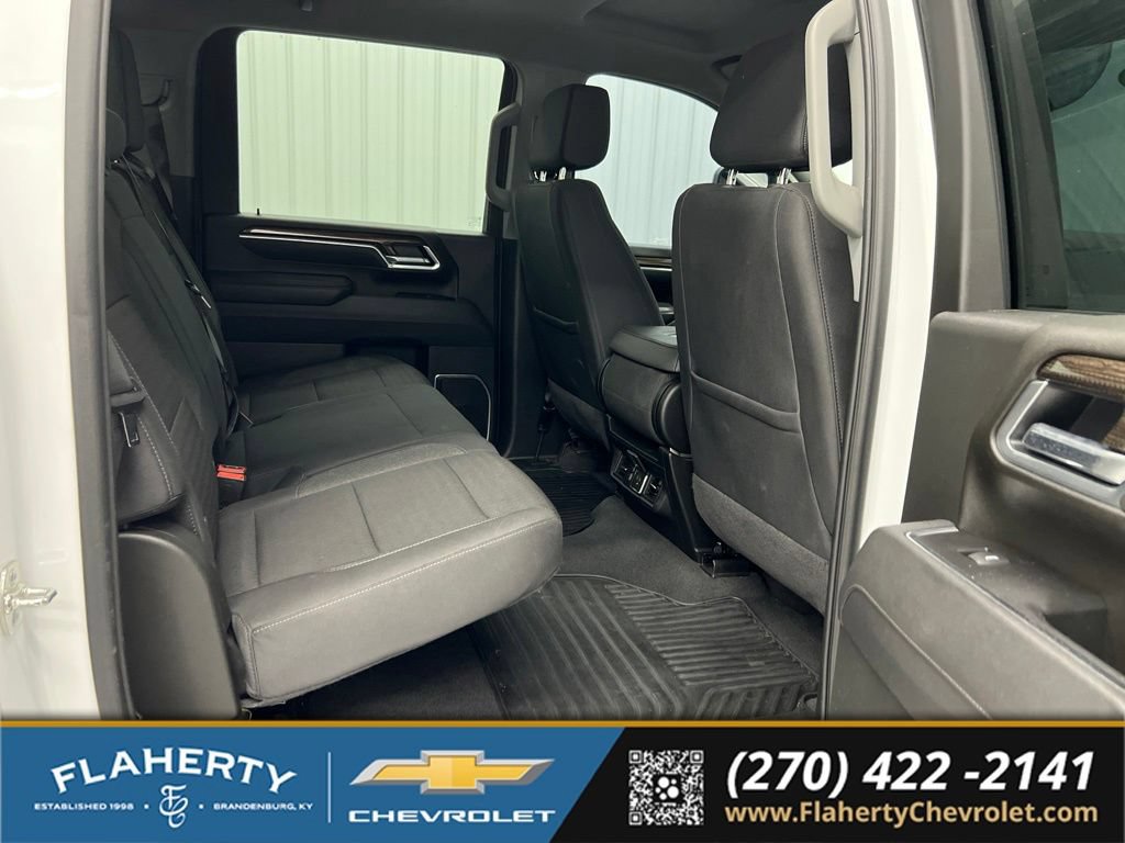 Used 2025 Chevrolet Silverado 2500 LT w/ Convenience Package AWD/4WD image 13