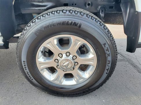 Used 2024 RAM 2500 Big Horn w/ Off Road Package image 33