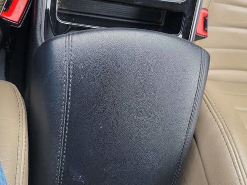 Used 2019 Ford Edge SE FWD image 27