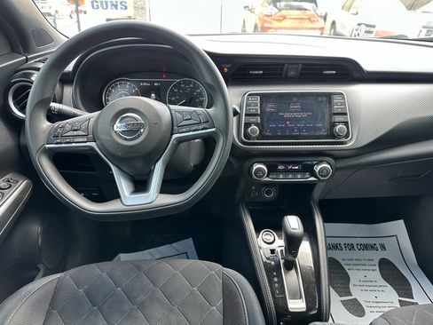 Used 2019 Nissan Kicks SV image 14