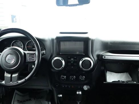 Used 2014 Jeep Wrangler Unlimited Sahara w/ Connectivity Group AWD/4WD image 20