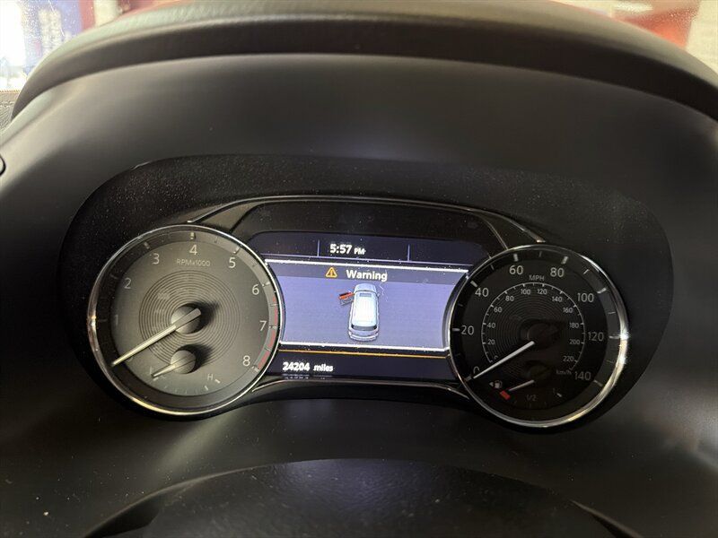 Used 2024 INFINITI QX80 Luxe AWD/4WD image 12