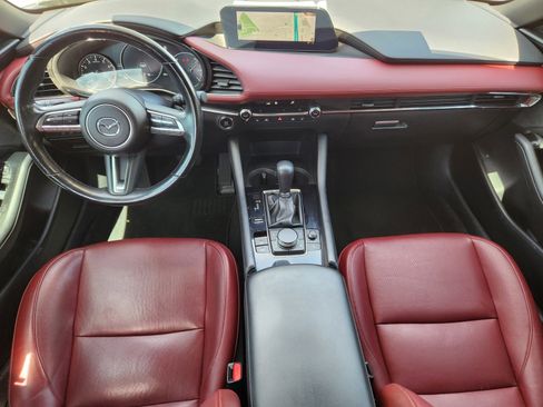 Used 2023 MAZDA MAZDA3 Hatchback w/Premium Plus Pkg image 9