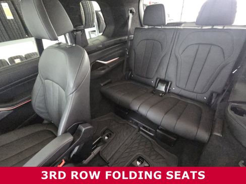 Used 2020 BMW X7 M50i image 25