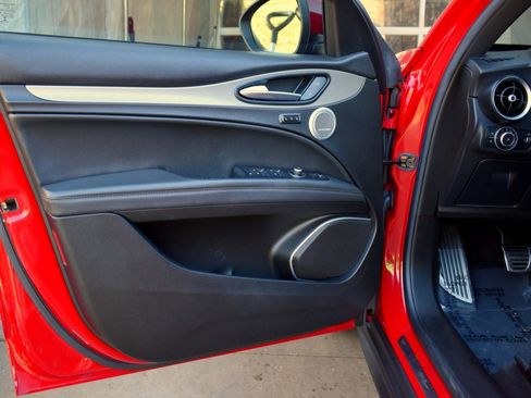 Used 2018 Alfa Romeo Stelvio Ti Sport image 23