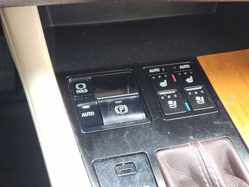 Used 2018 Lexus RX 450h AWD image 28