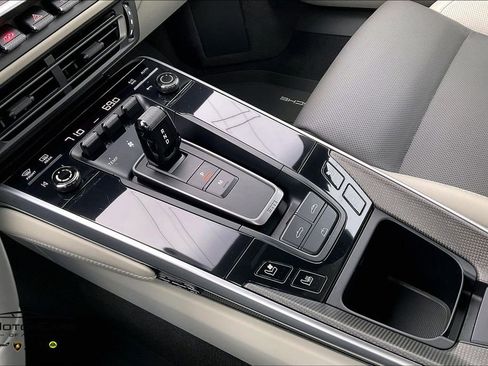 Used 2022 Porsche 911 Turbo S image 16