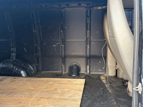 Used 2013 Chevrolet Express 1500 w/ Power Package image 16