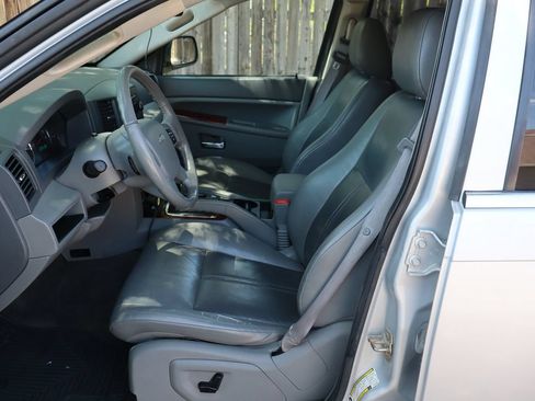 Used 2006 Jeep Grand Cherokee Limited AWD/4WD image 19