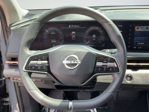 Used 2025 Nissan Ariya FWD image 27