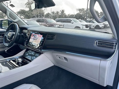 Used 2023 Jeep Wagoneer L 4WD image 32