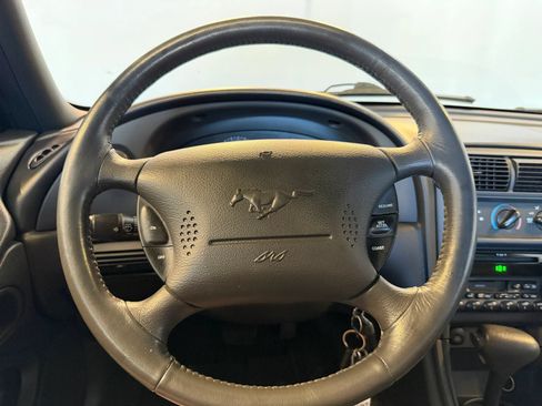 Used 2001 Ford Mustang GT RWD image 12